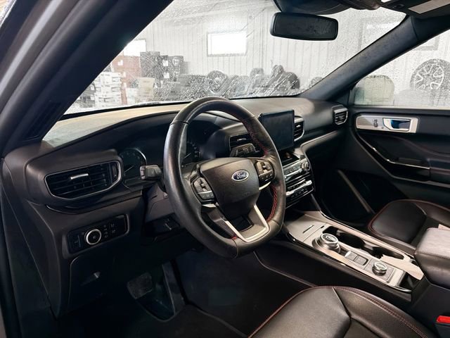 Used 2024 Ford Explorer ST-Line w/ Class IV Trailer Tow Package AWD/4WD image 8