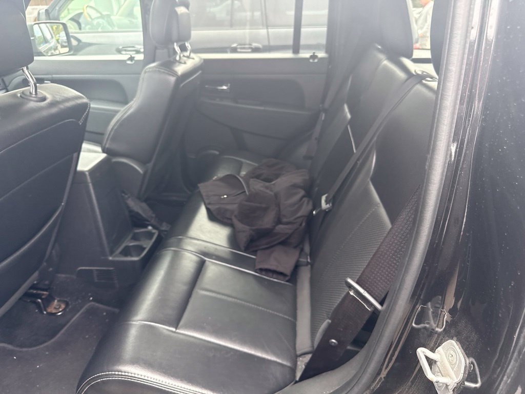 Used 2012 Jeep Liberty Sport AWD/4WD image 17