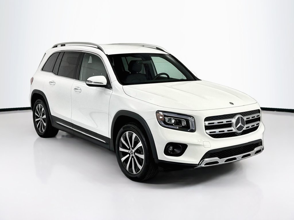 Used 2023 Mercedes-Benz GLB 250 image 3