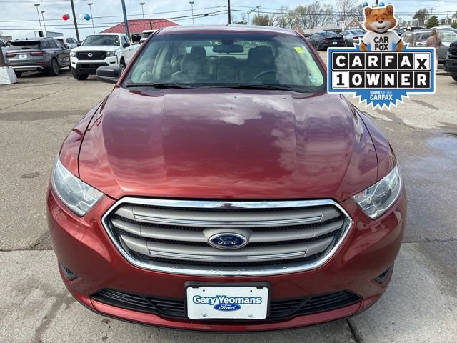 Used 2014 Ford Taurus SE image 2