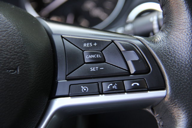 Used 2017 Nissan Rogue SV AWD/4WD image 22
