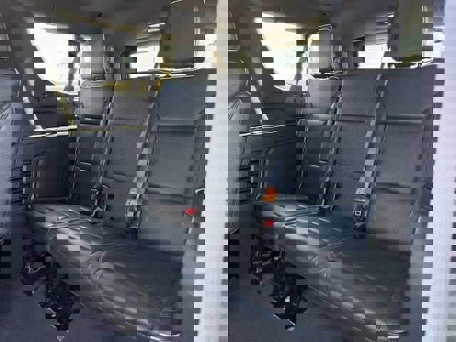 Used 2023 Chevrolet Suburban Premier image 30