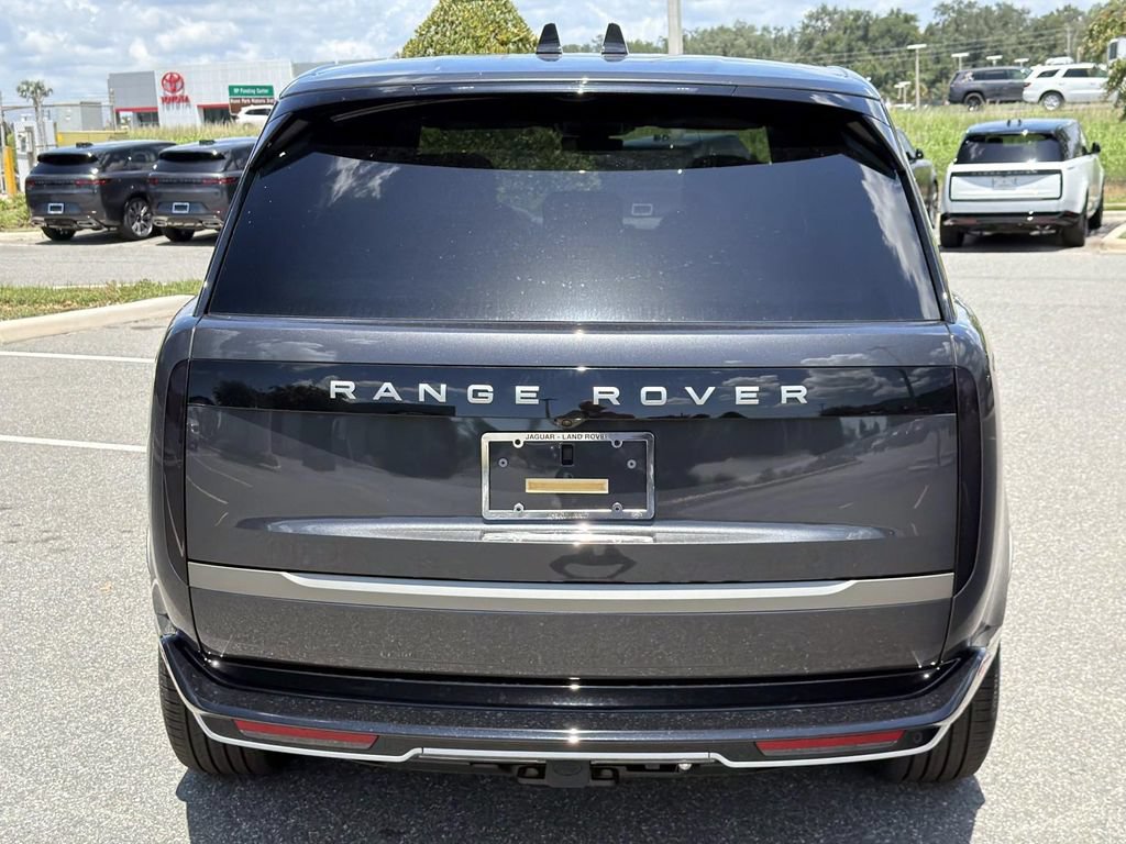 New 2026 Land Rover Range Rover Long Wheelbase SE AWD/4WD image 4
