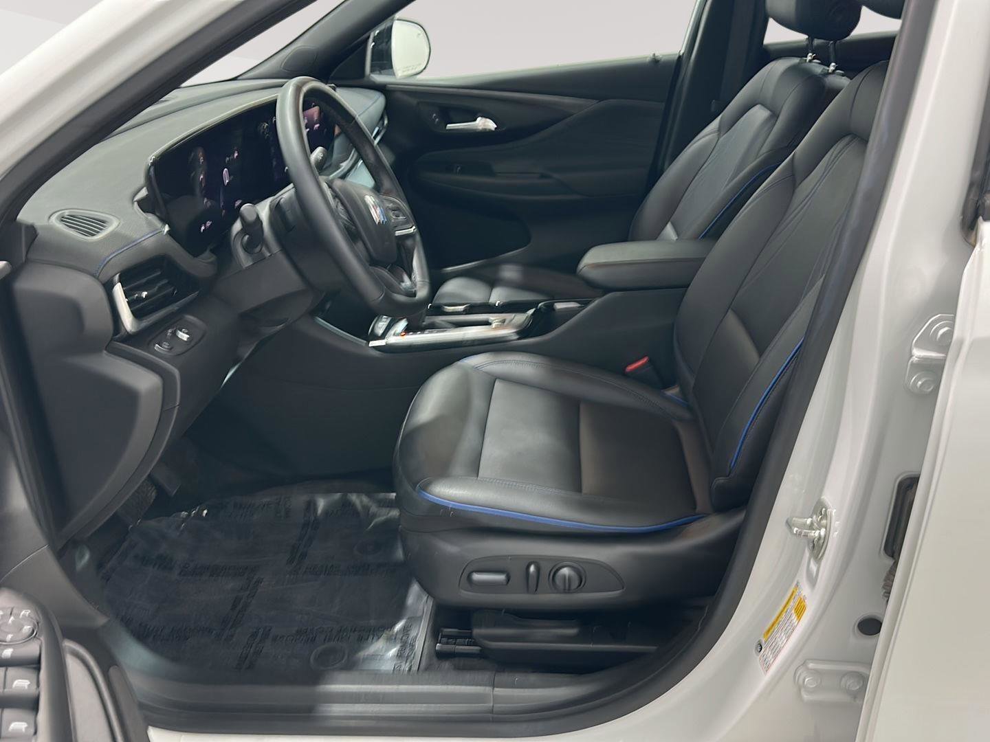 Used 2024 Buick Envista Sport Touring w/ Convenience I Package image 9