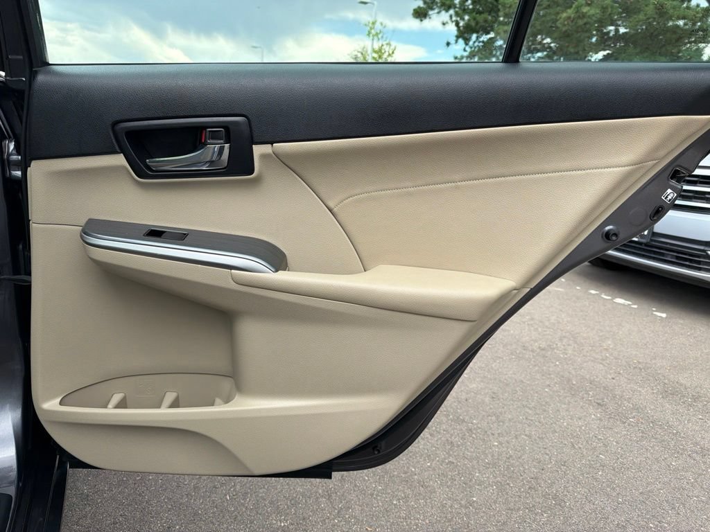 Used 2014 Toyota Camry XLE w/ Leather Package FWD image 14