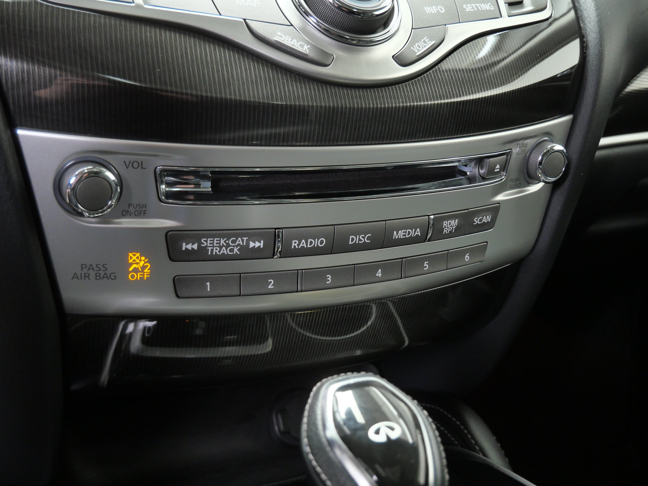 Used 2018 INFINITI QX60 FWD w/ Premium Plus Package image 21