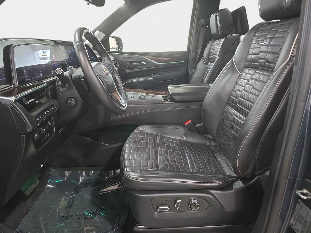 Used 2021 Cadillac Escalade ESV Sport Platinum w/ LPO, ONYX Package image 26