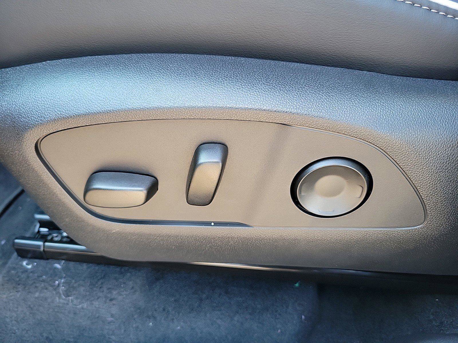 New 2026 Buick Enclave Preferred image 17