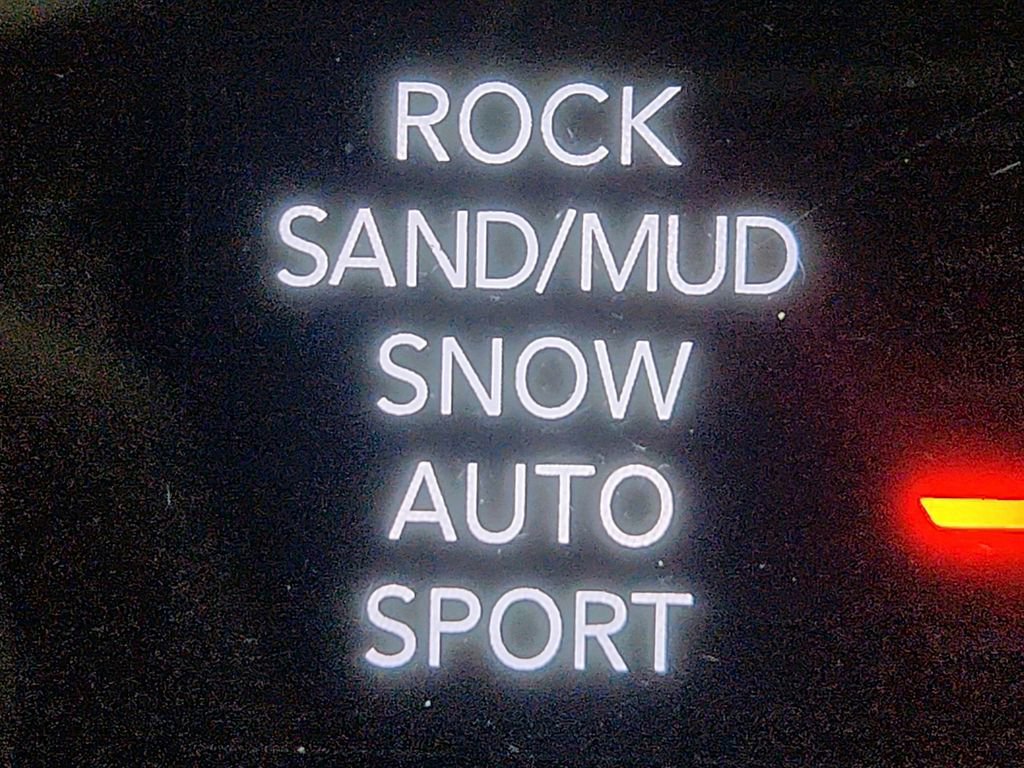 Used 2023 Jeep Grand Cherokee 4WD 4xe image 28