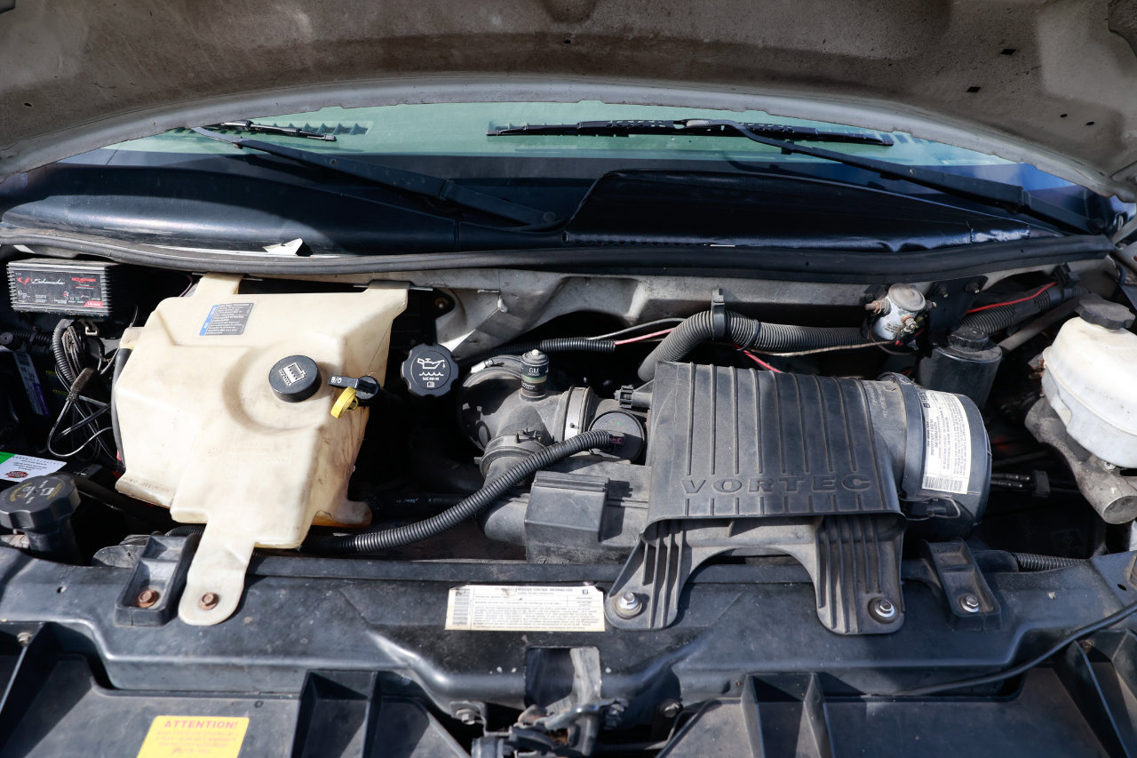 Used 2004 Chevrolet Express 3500 image 38