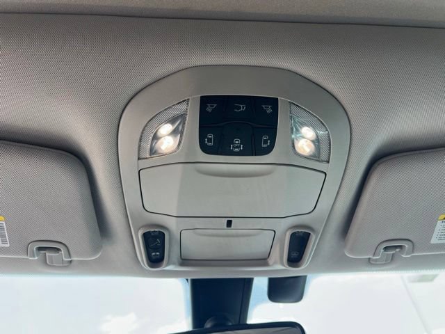Used 2018 Chrysler Pacifica Limited FWD image 23