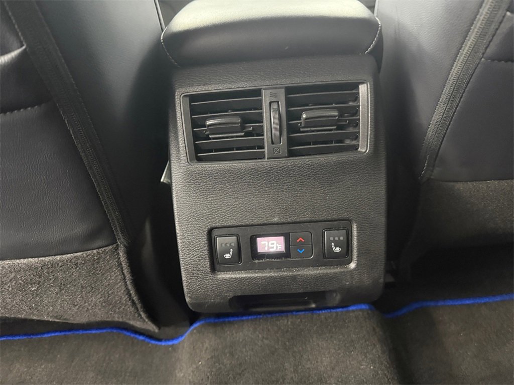 Used 2024 Mitsubishi Outlander 4WD Plug-In Hybrid image 37