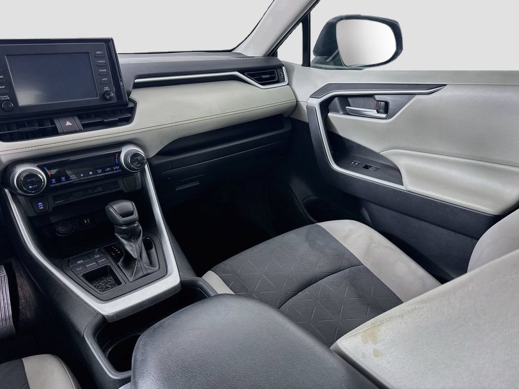 Used 2019 Toyota RAV4 XLE FWD image 24