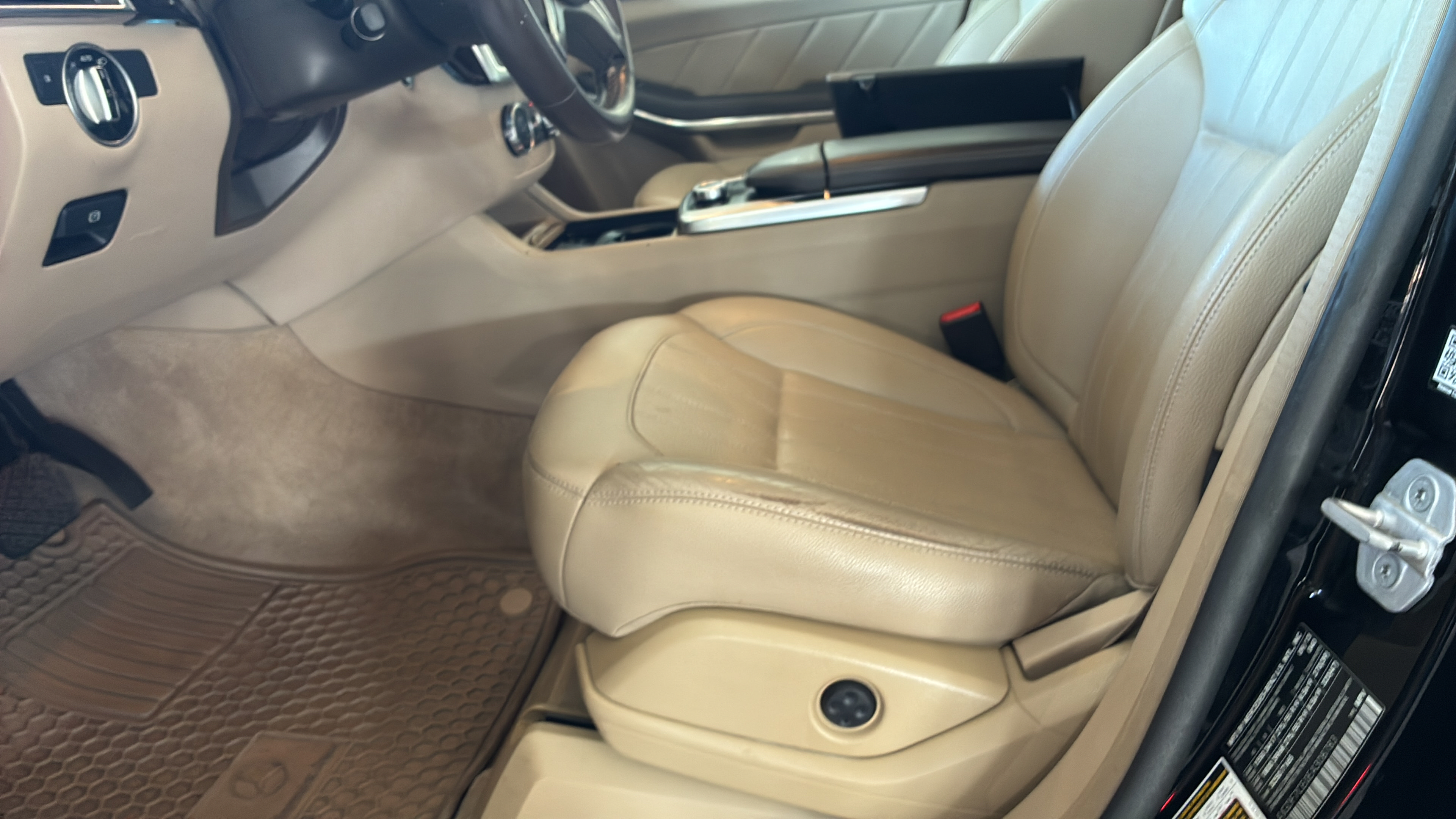 Used 2014 Mercedes-Benz GL 450 4MATIC image 16