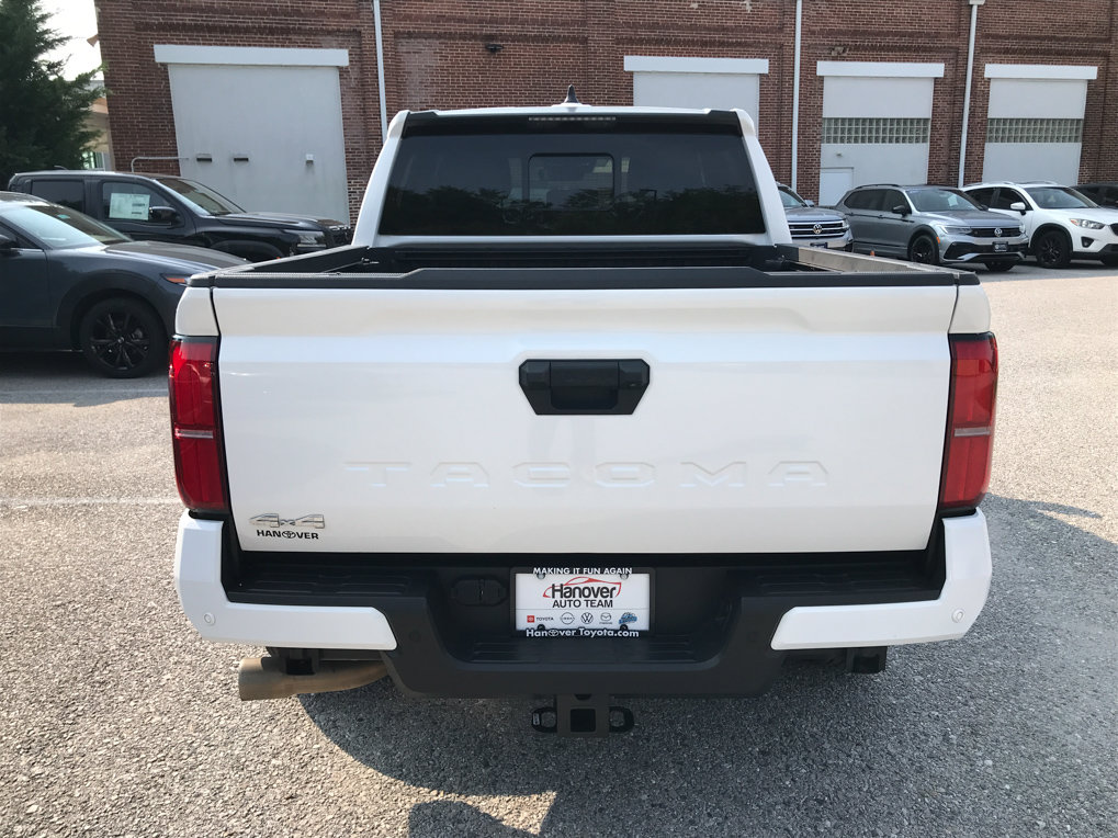 Certified 2024 Toyota Tacoma SR5 AWD/4WD image 6