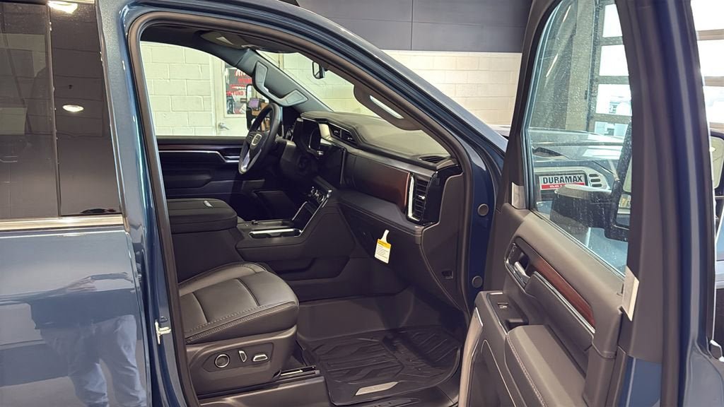 New 2026 GMC Sierra 2500 Denali AWD/4WD image 12