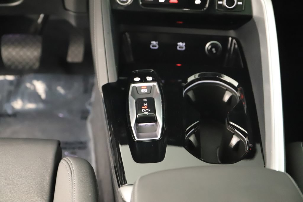 Certified 2025 Audi Q5 Prestige AWD/4WD image 22