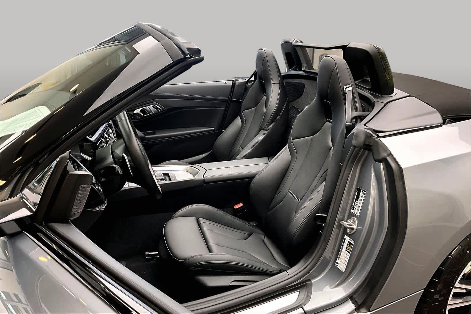 Used 2026 BMW Z4 M40i RWD image 8