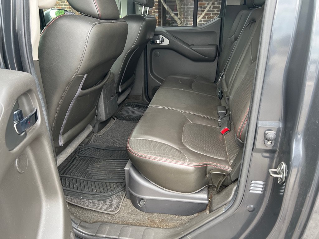 Used 2010 Nissan Frontier PRO-4X w/ Pro-4x Value Truck Pkg AWD/4WD image 8