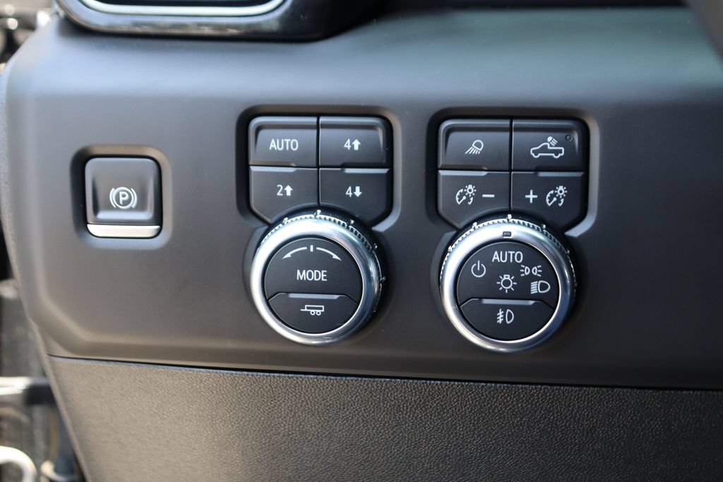 Used 2024 GMC Sierra 2500 AT4 w/ AT4 Preferred Package AWD/4WD image 23