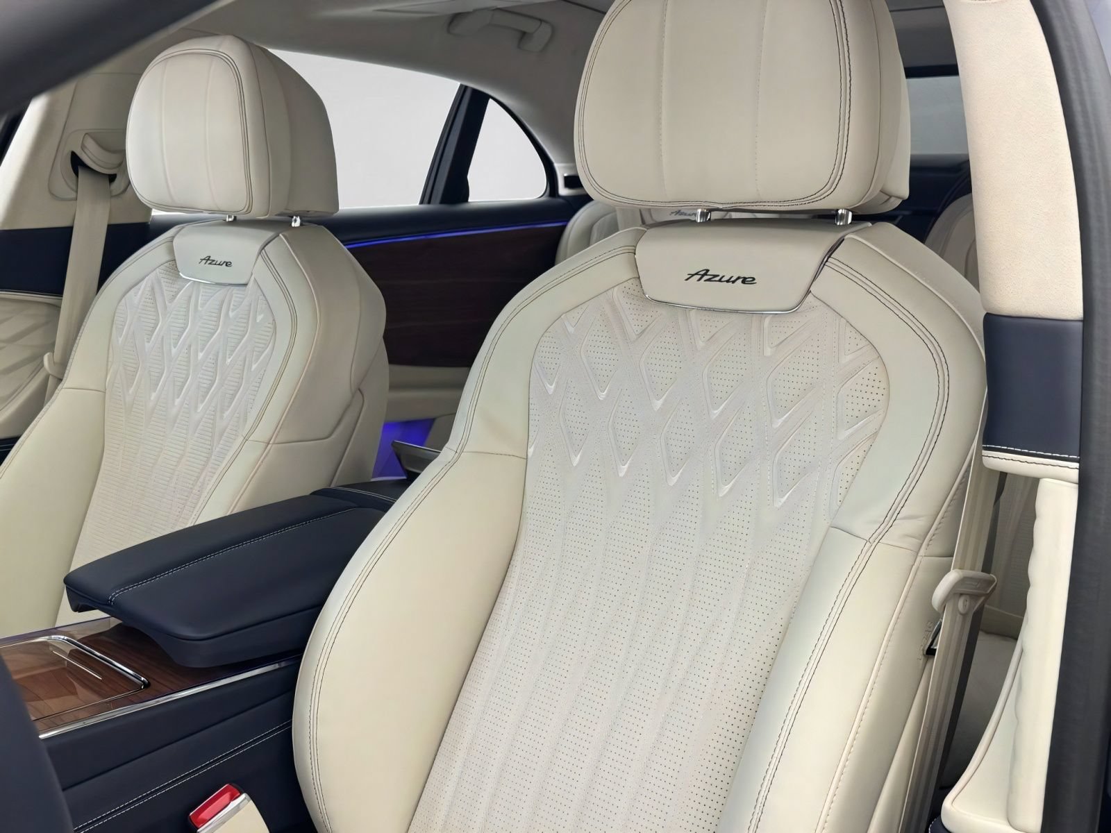 New 2026 Bentley Flying Spur Plug-In Hybrid AWD/4WD image 4