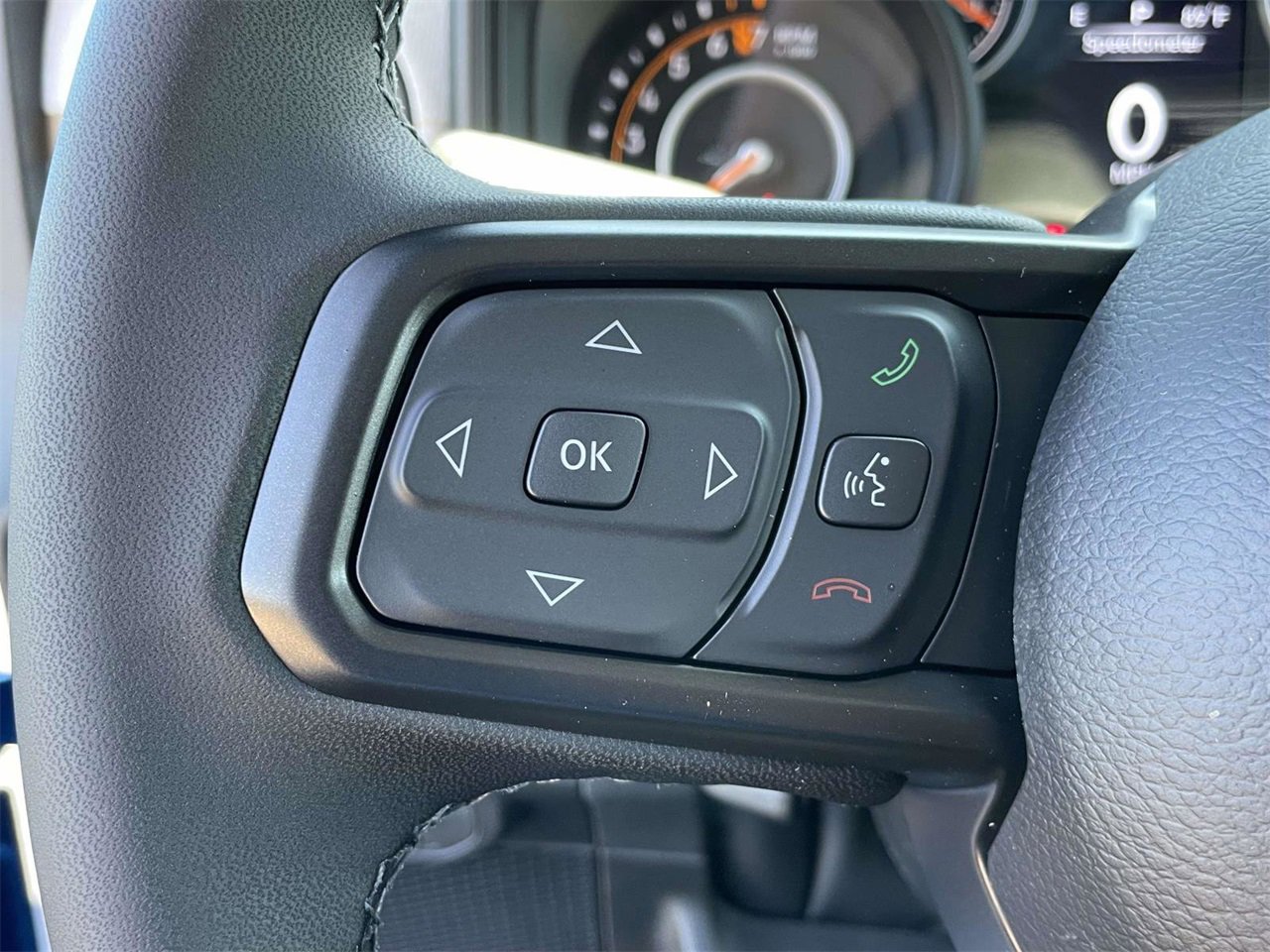 New 2025 Jeep Gladiator Sport image 13