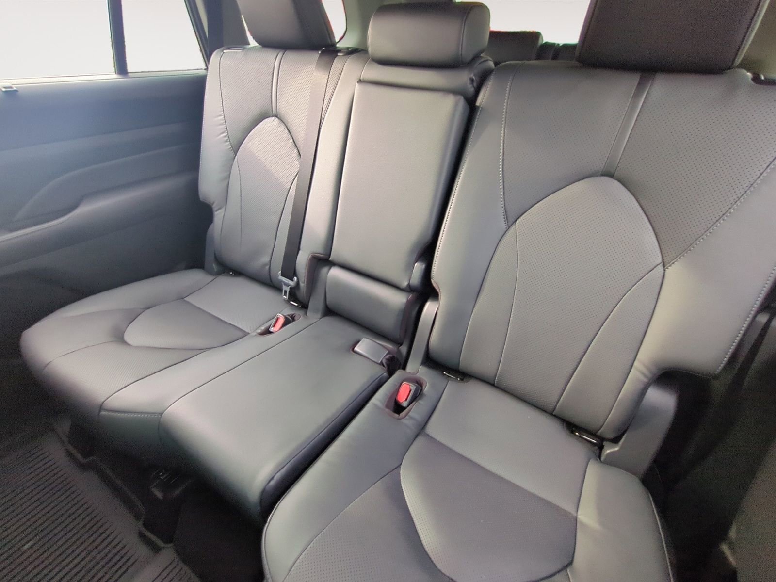 New 2026 Toyota Grand Highlander Limited image 13