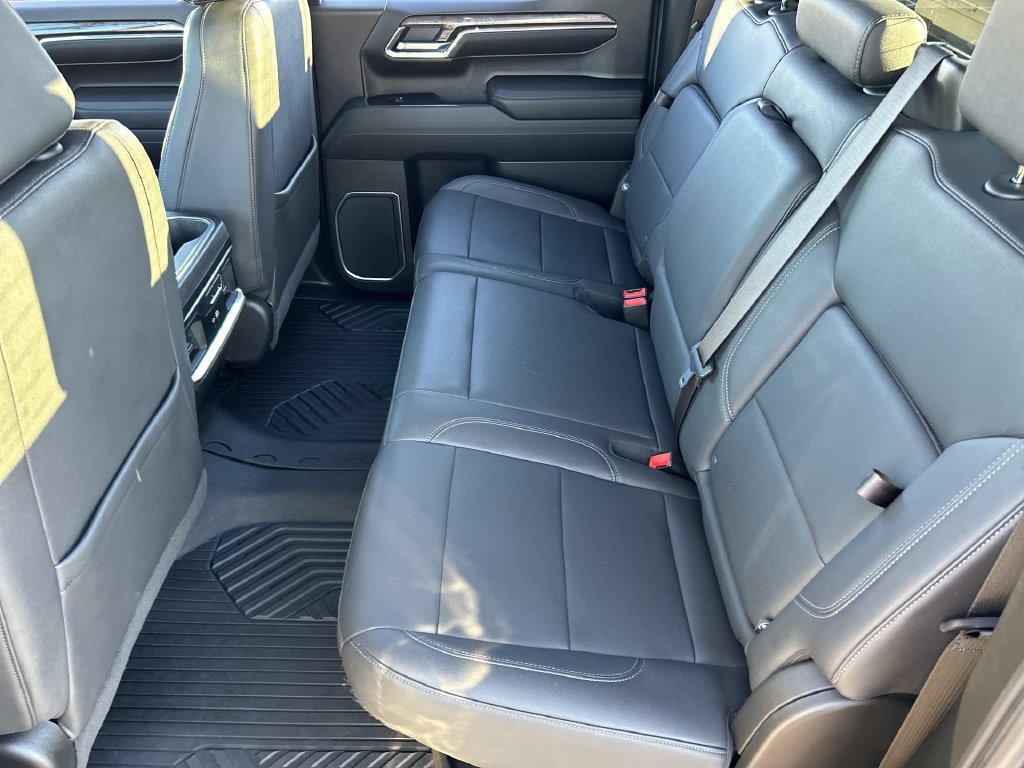 Used 2023 Chevrolet Silverado 1500 LTZ w/ Technology Package AWD/4WD image 25