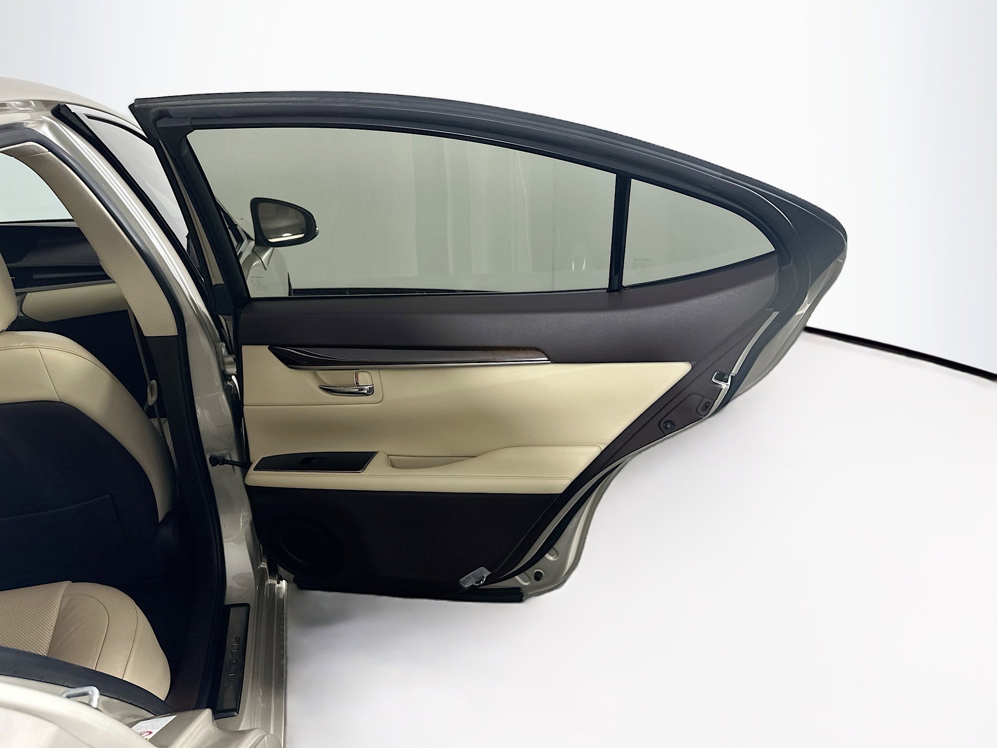 Used 2016 Lexus ES 350 w/ Luxury Package w/Wood Trim FWD image 33