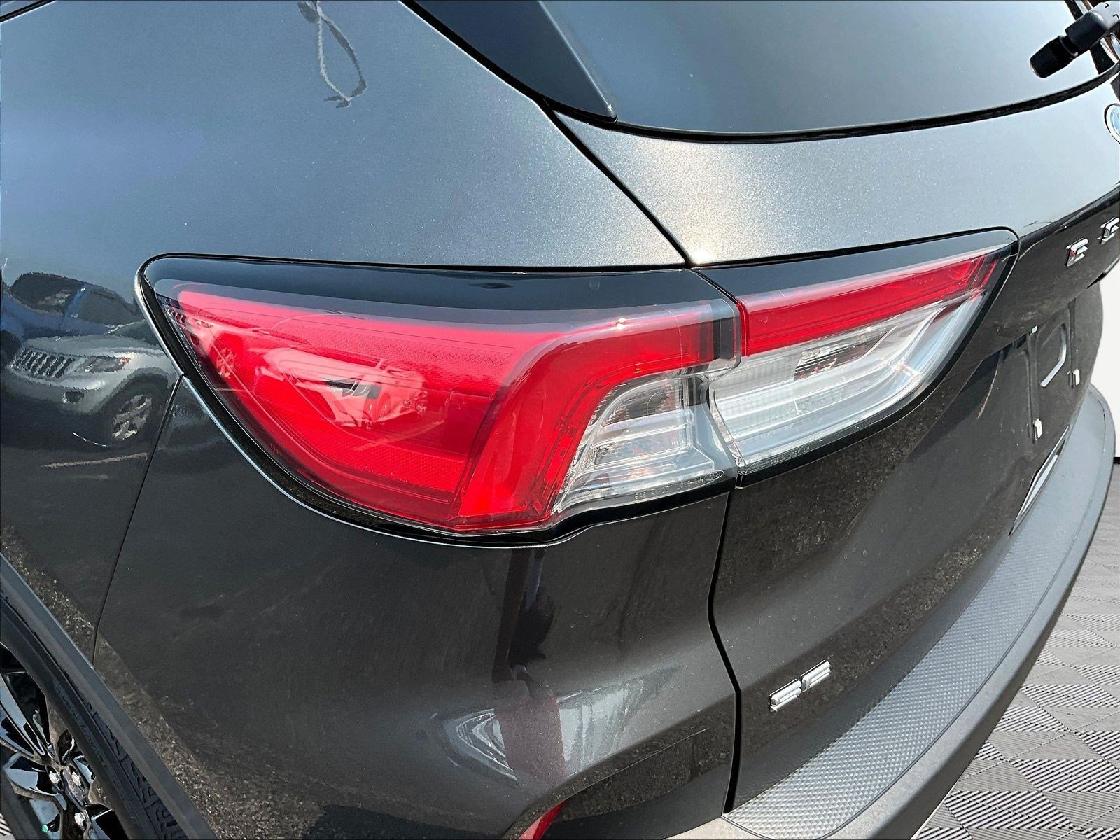 Used 2020 Ford Escape SE Sport FWD image 22