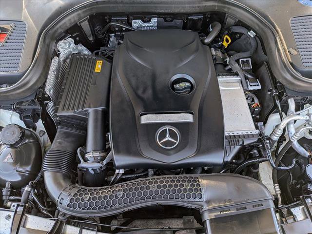 Used 2018 Mercedes-Benz GLC 300 4MATIC image 24