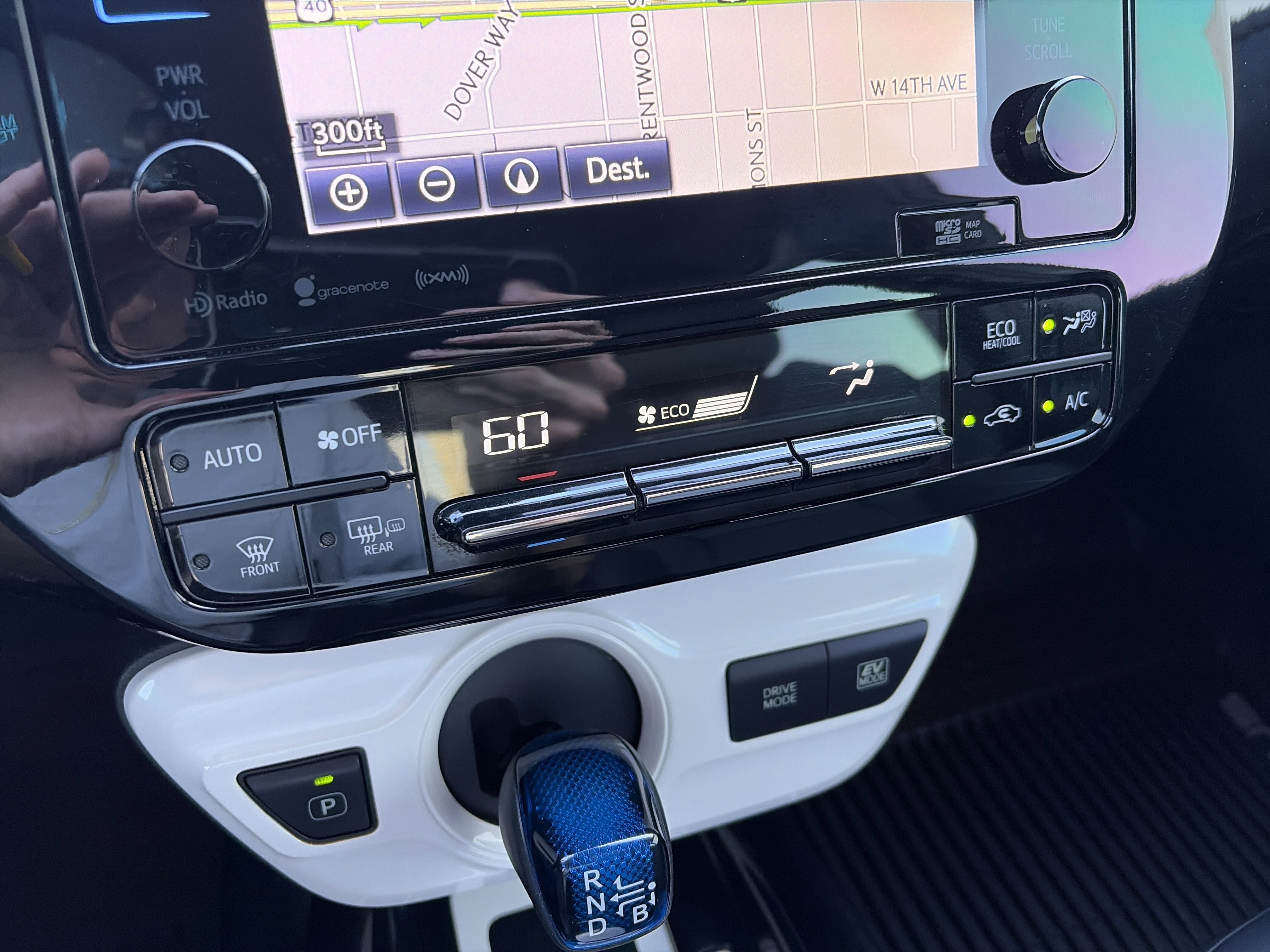 Used 2016 Toyota Prius Three Touring image 21