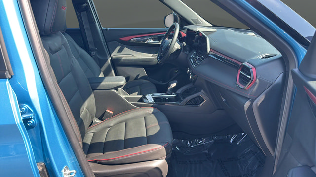 Used 2025 Chevrolet TrailBlazer RS w/ Convenience Package FWD image 17