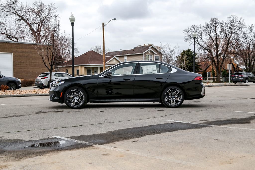 New 2026 BMW 530i xDrive w/ Premium Package image 2