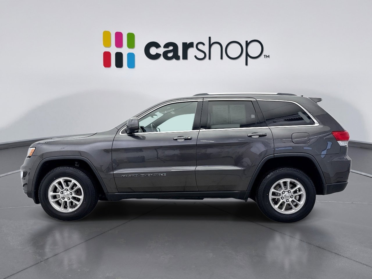 Used 2018 Jeep Grand Cherokee Laredo image 2
