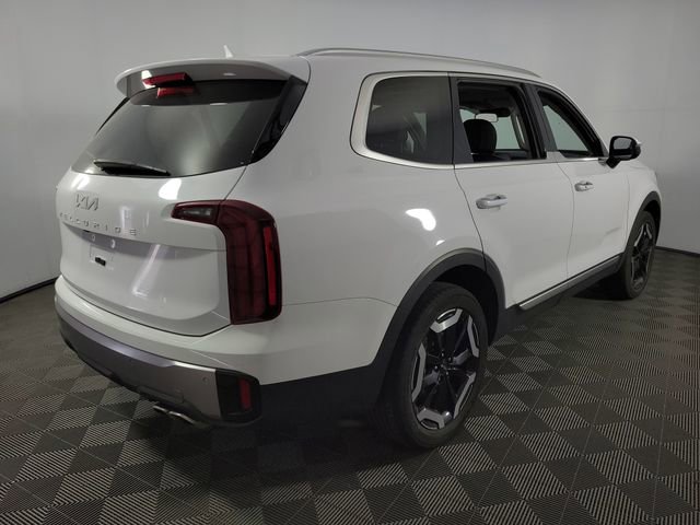 Used 2025 Kia Telluride S FWD image 8