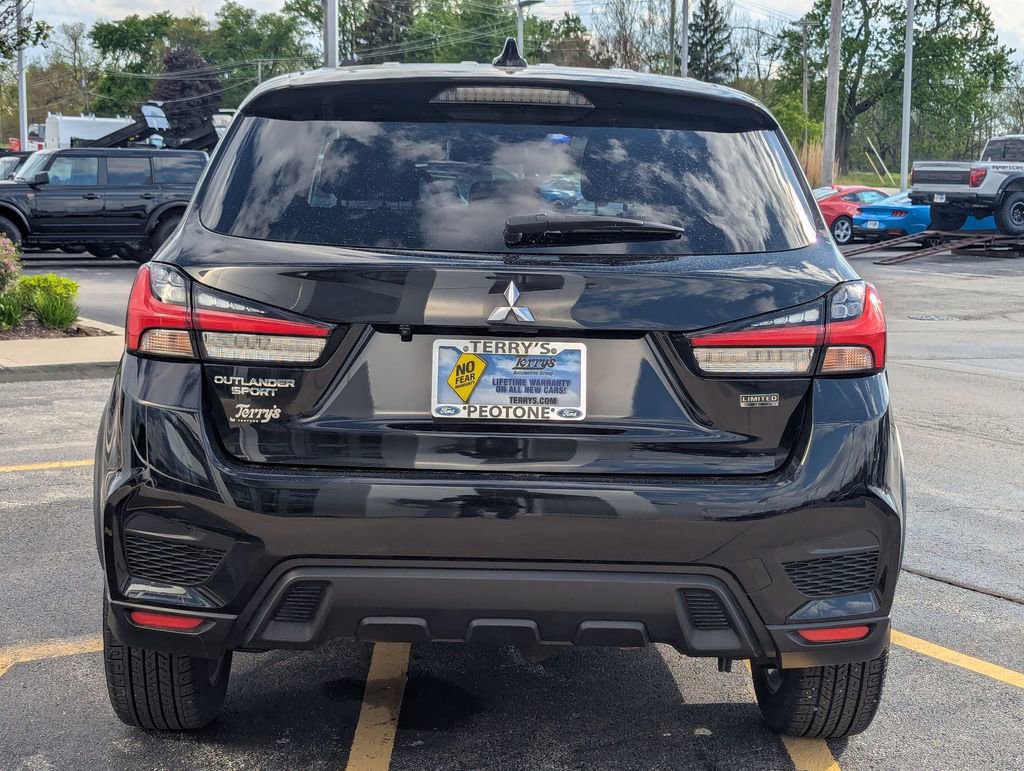 Used 2021 Mitsubishi Outlander Sport ES FWD image 4