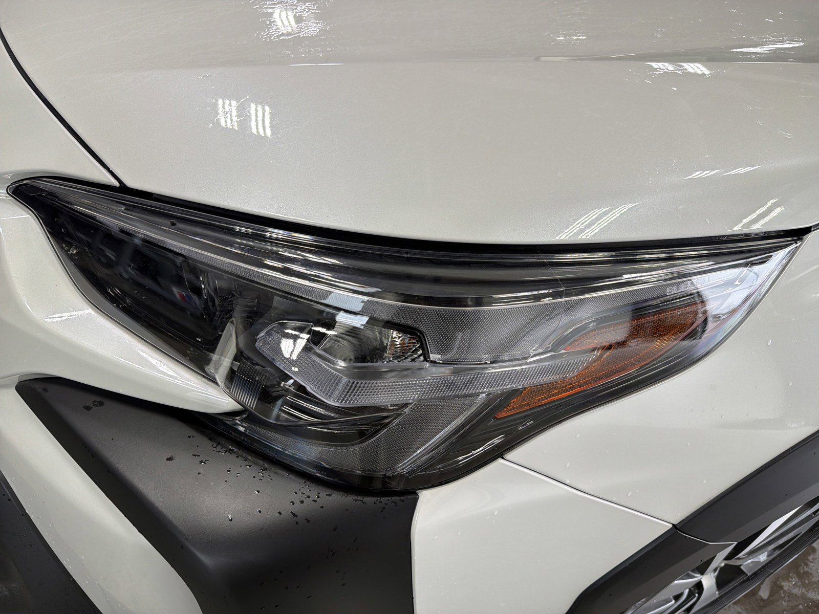 Certified 2025 Subaru Outback Premium AWD/4WD image 16