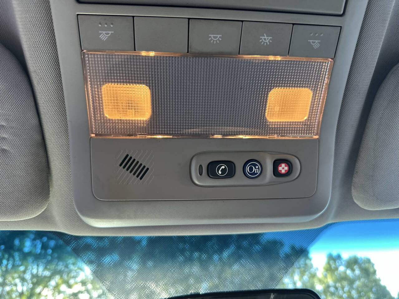 Used 2012 Chevrolet Captiva Sport LT image 16