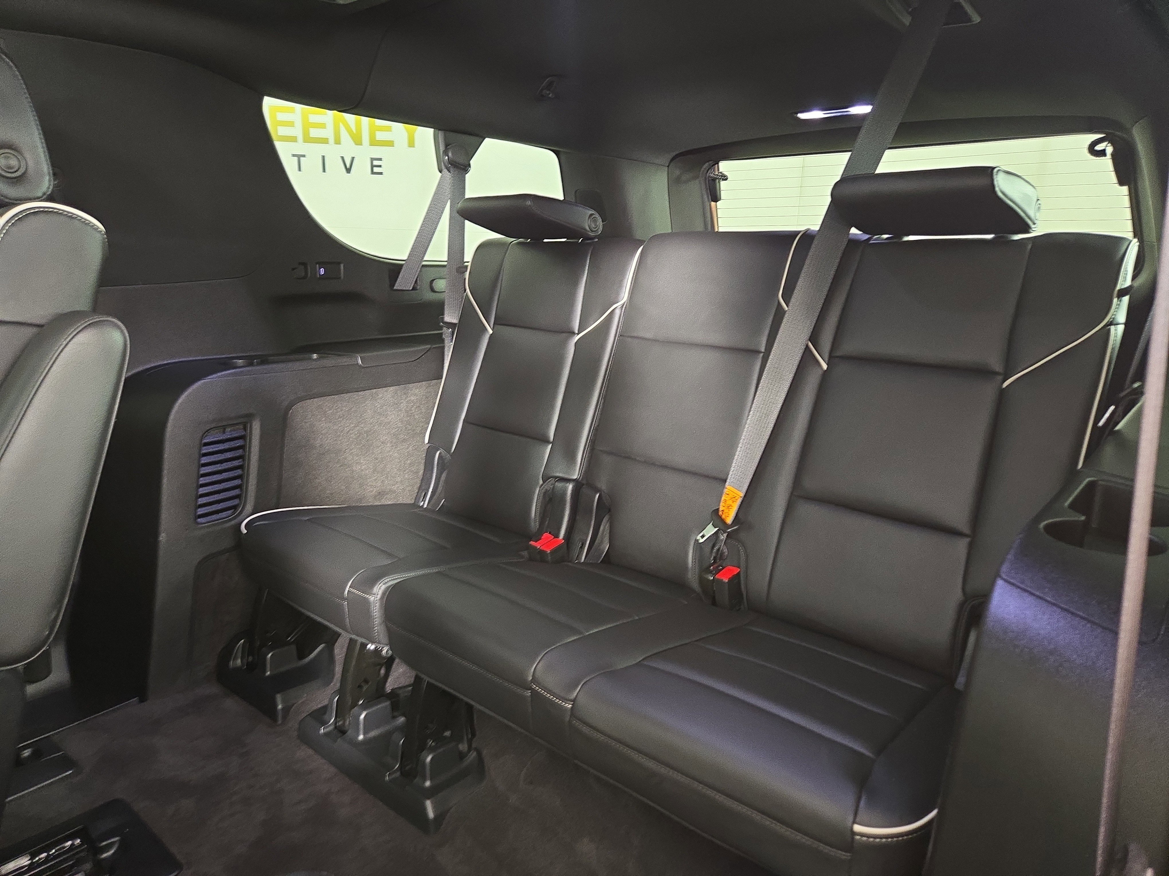 Used 2023 Cadillac Escalade ESV Premium Luxury w/ LPO, Floor Liner Package AWD/4WD image 13