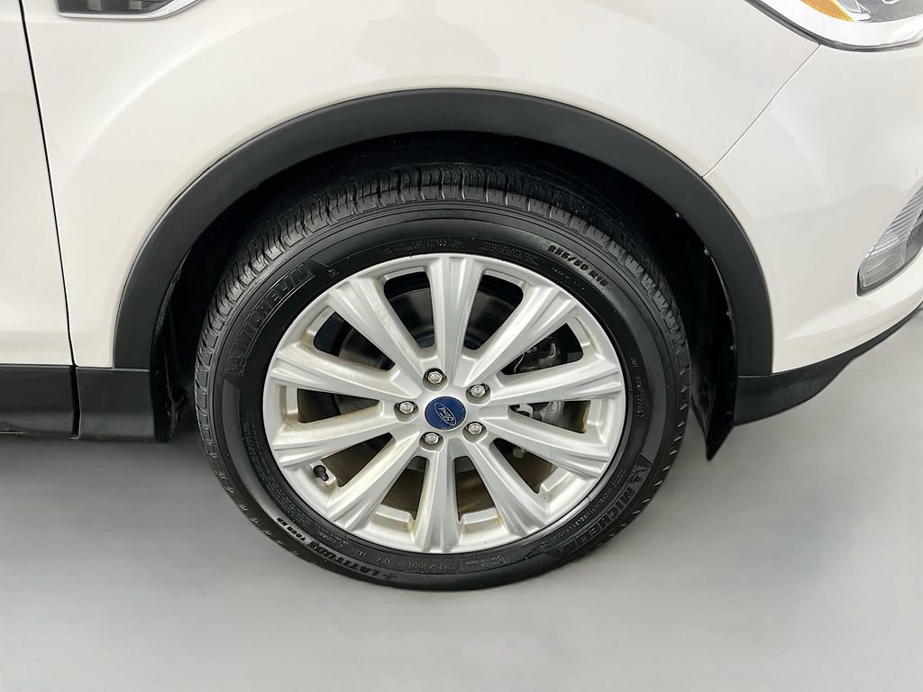 Used 2019 Ford Escape SEL image 37