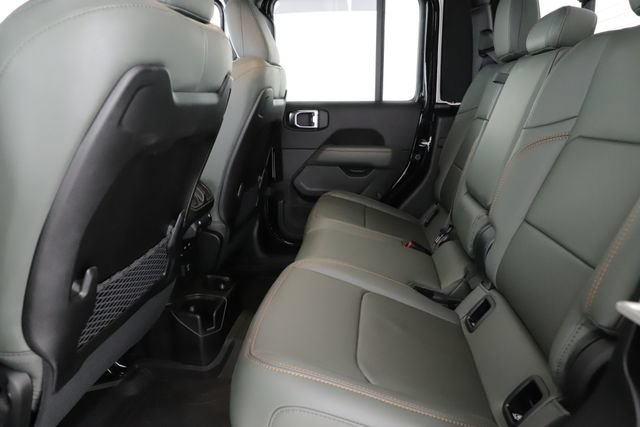 Used 2024 Jeep Gladiator Mojave AWD/4WD image 28