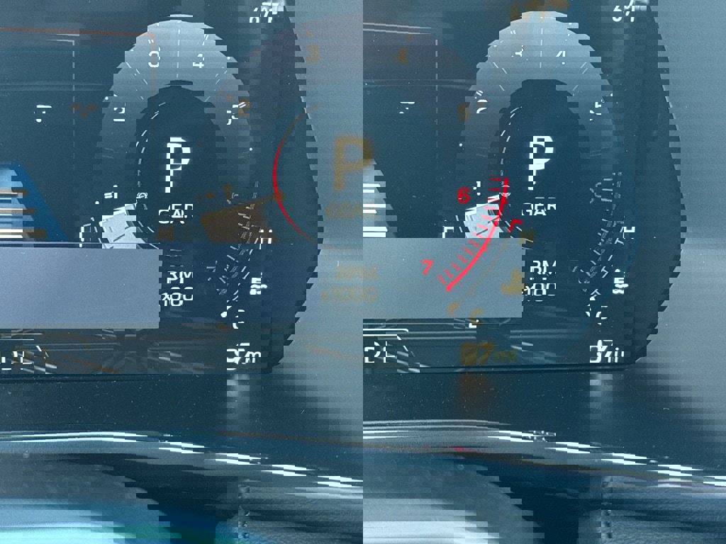 New 2026 GMC Canyon Elevation w/ Convenience Package image 15