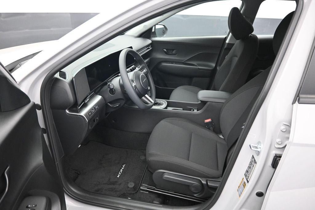 New 2027 Hyundai Kona SE FWD image 9