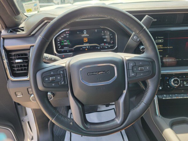 Used 2025 GMC Sierra 2500 Denali Ultimate image 12