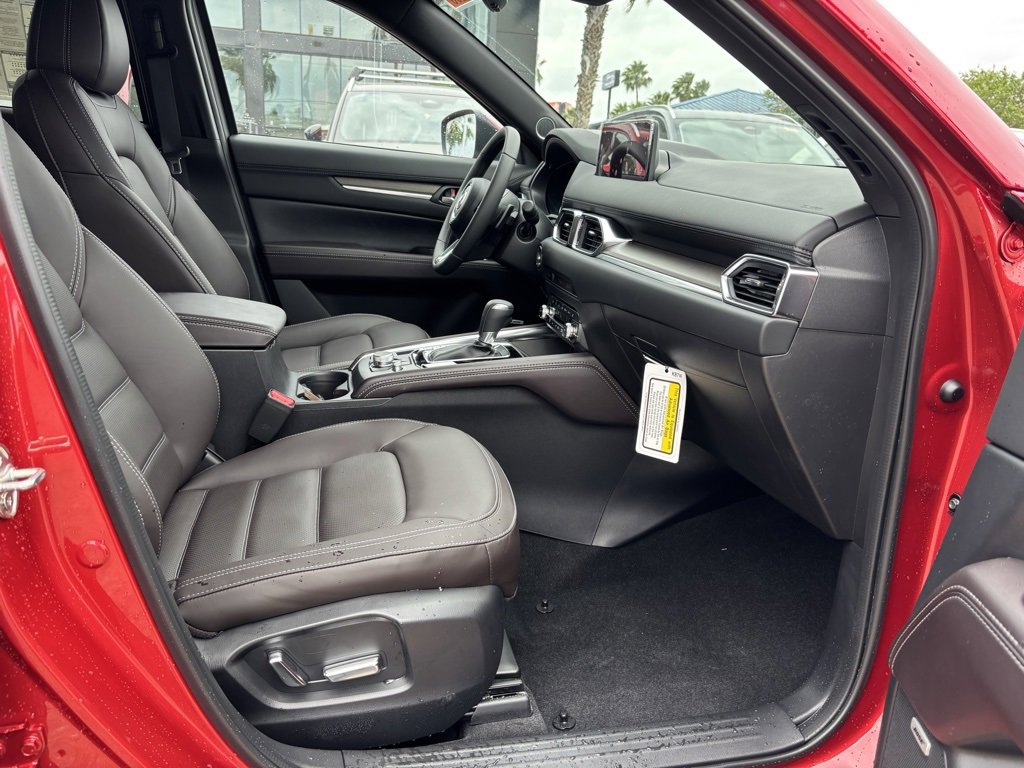 New 2025 MAZDA CX-5 Signature image 23