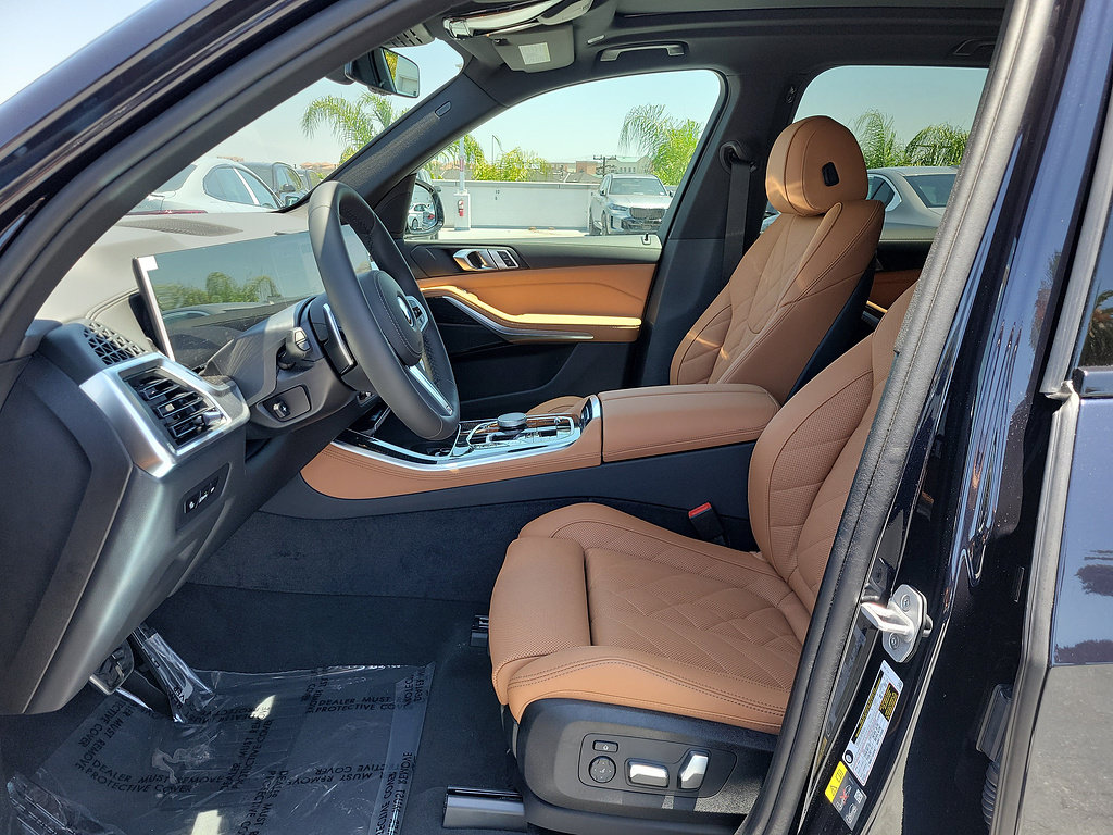 New 2026 BMW X5 xDrive50e w/ M Sport Package AWD/4WD image 19