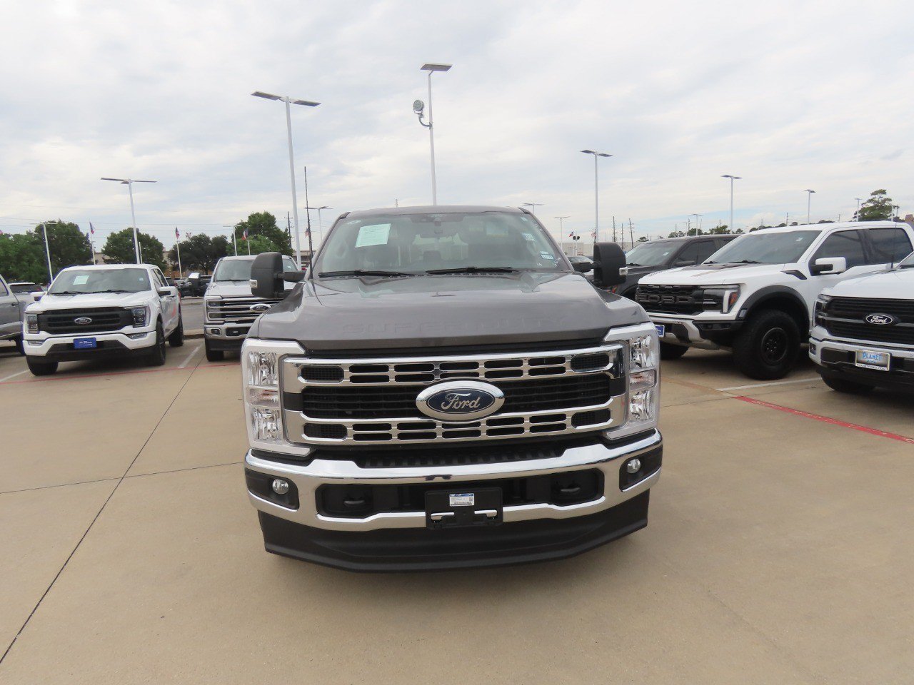 Used 2025 Ford F250 XLT AWD/4WD image 5