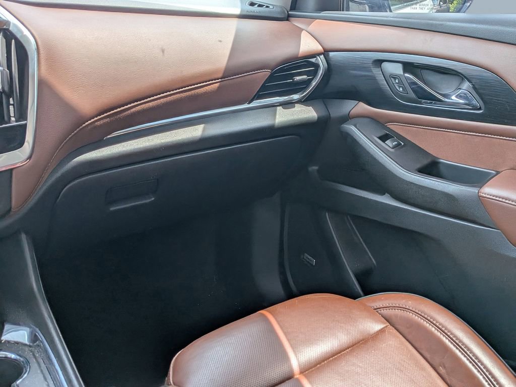 Used 2018 Chevrolet Traverse High Country AWD/4WD image 17