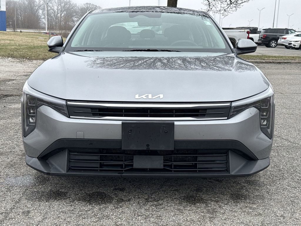 Used 2025 Kia K4 LXS image 3
